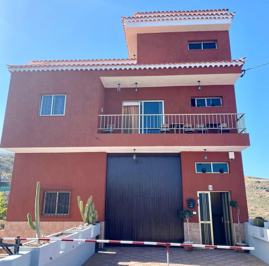 Naomi'S House Guest House Fasnia Exterior photo